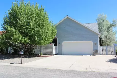 607 Apple Dr, Cortez, CO 81321