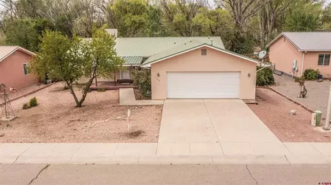 104 San De Christo Ct, Bloomfield, NM 87413