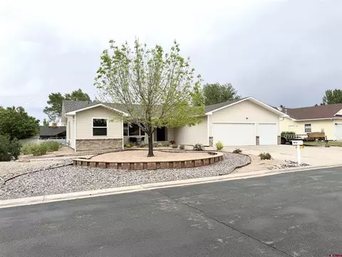 1673 Wetterhorn St, Montrose, CO 81401