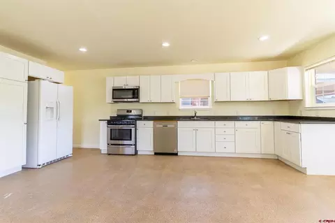 Kitchen - 100 Browning, Ignacio, CO 81137 photo 3 of 4