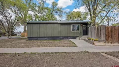801 S Cascade Ave, Montrose, CO 81401