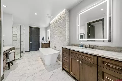 Bath - 136 Outlaw Dr #1B, Durango, CO 81301 photo 2 of 5