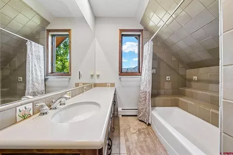 Bath - 44 Sanctuary Ln, Durango, CO 81301 photo 6 of 8