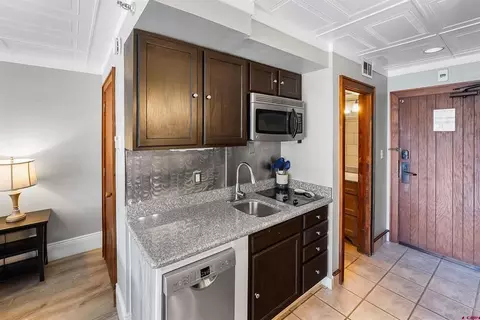 Kitchen - 314 N Tamarron Dr #232, Durango, CO 81301 photo 2 of 4