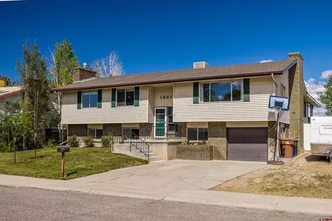 1621 Dover Rd, Montrose, CO 81401
