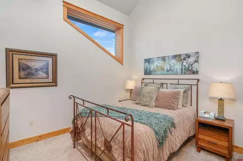 Bedroom - 9 Hunter Hill Rd #401, Crested Butte, CO 81225 photo 4 of 10