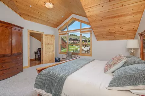 Bedroom - 9 Hunter Hill Rd #401, Crested Butte, CO 81225 photo 10 of 10