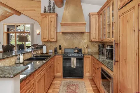 Kitchen - 9 Hunter Hill Rd #401, Crested Butte, CO 81225 photo 1 of 2
