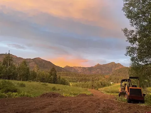 255 Wapiti Pl, Creede, CO 81130