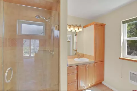 Bath - 27 Miller Dr, Durango, CO 81301 photo 2 of 4