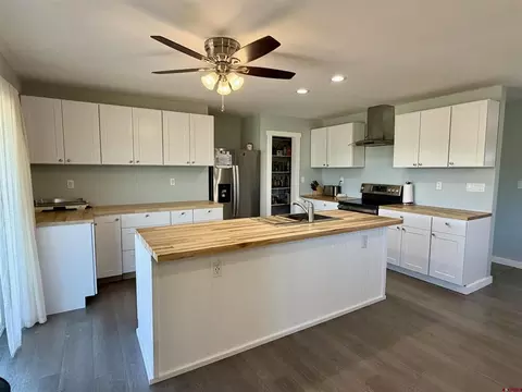 Kitchen - 630 County Road 311, Ignacio, CO 81137 photo 2 of 2