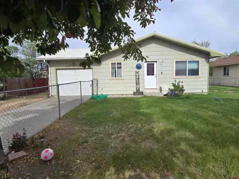 13 Jefferson St, Center, CO 81125