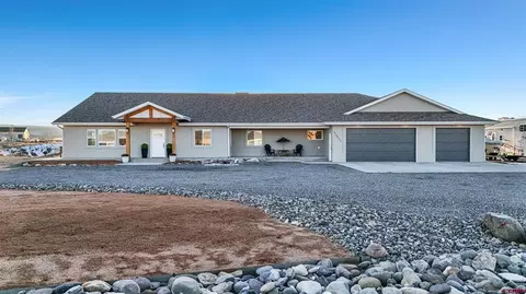 56577 Hawthorne Ln, Olathe, CO 81425