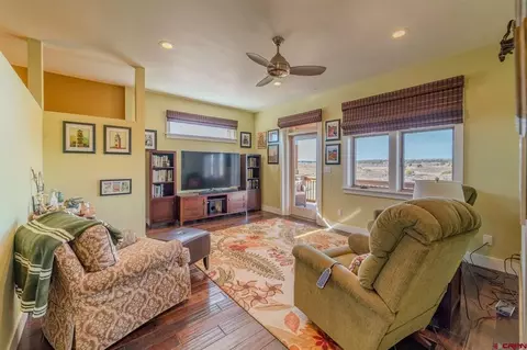 Living - 2355 County Road 513, Ignacio, CO 81137 photo 2 of 5