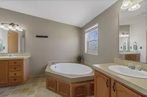 Bath - 21 Valley Trl, Durango, CO 81303 photo 1 of 4