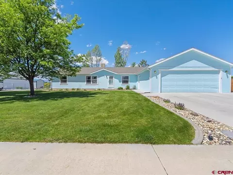 620 Golden Dr, Montrose, CO 81401