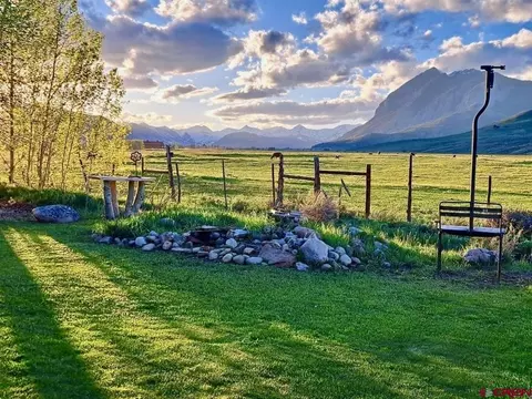 654 Shavano St, Crested Butte, CO 81224