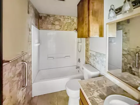 Bath - 6644 Cr 203, Durango, CO 81301 photo 2 of 3