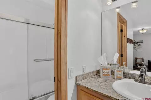 Bath - 10 Ruby Dr, Crested Butte, CO 81225 photo 7 of 8