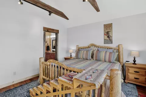 Bedroom - 10 Ruby Dr, Crested Butte, CO 81225 photo 4 of 8