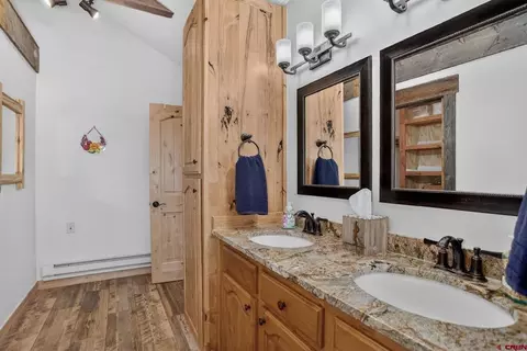 Bath - 10 Ruby Dr, Crested Butte, CO 81225 photo 3 of 8