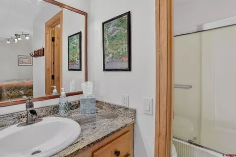 Bath - 10 Ruby Dr, Crested Butte, CO 81225 photo 6 of 8