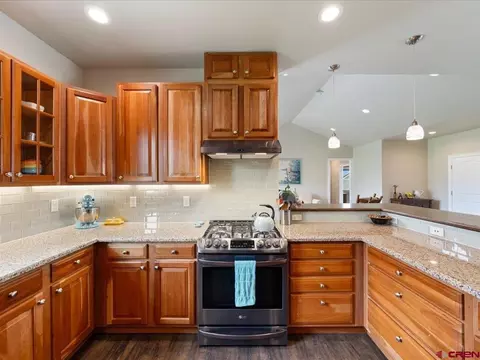 Kitchen - 2017 Constitution Loop, Montrose, CO 81401 photo 4 of 5