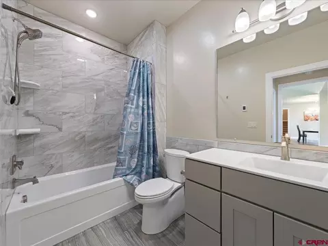 Bath - 2017 Constitution Loop, Montrose, CO 81401 photo 3 of 4