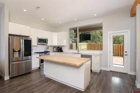 Kitchen - 140 Hay Barn Rd, Durango, CO 81301 photo 2 of 4