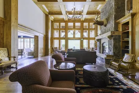 Living - 14 Hunter Hill Rd #C-102, Crested Butte, CO 81225 photo 4 of 4