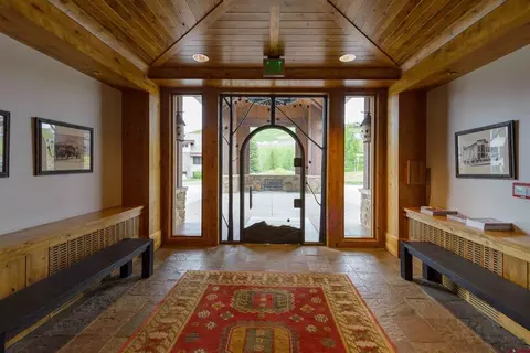 Entry Way - 14 Hunter Hill Rd #C-102, Crested Butte, CO 81225 photo 4 of 4