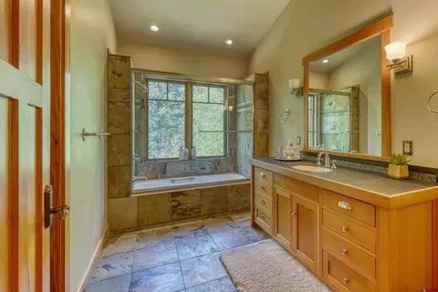 Bath - 455 Pinnacle View Dr, Durango, CO 81301 photo 5 of 7