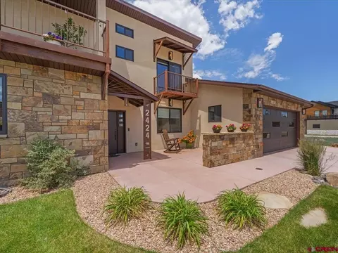 2424 Bear Lake Dr, Montrose, CO 81401