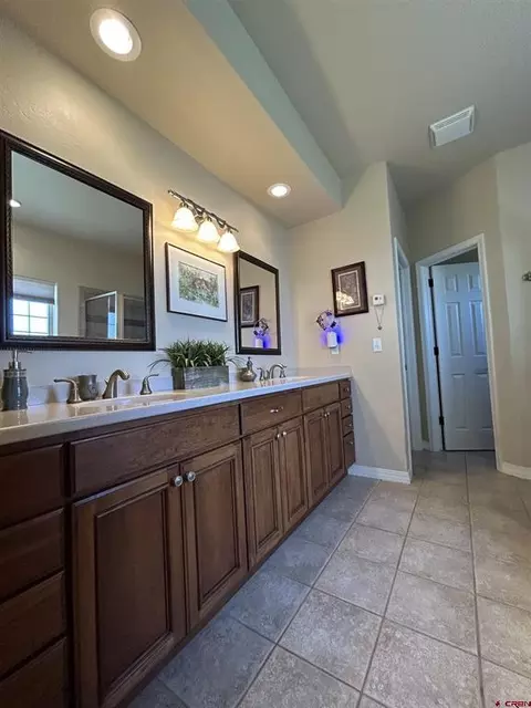 Bath - 850 SE Pinyon St, Cedaredge, CO 81413 photo 1 of 5