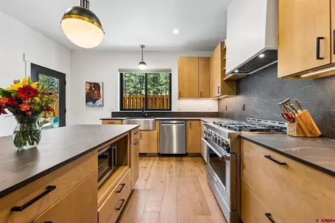 Kitchen - 106 Hay Barn Rd, Durango, CO 81301 photo 3 of 5