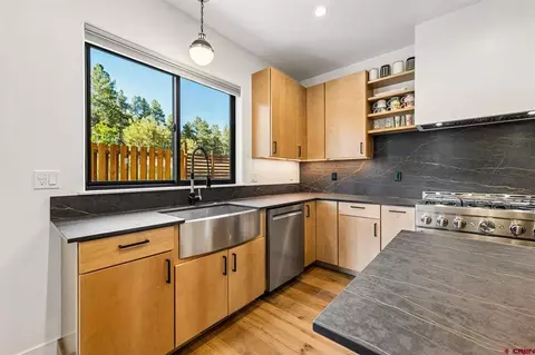Kitchen - 106 Hay Barn Rd, Durango, CO 81301 photo 4 of 5
