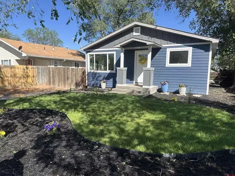 739 S 8th St, Montrose, CO 81401