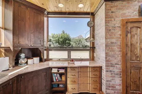 Kitchen - 667 Soaring Eagle Ct, Chromo, CO 81128 photo 5 of 7