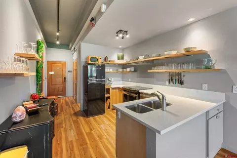 Kitchen - 11 Snowmass Rd #33, Crested Butte, CO 81225 photo 2 of 3