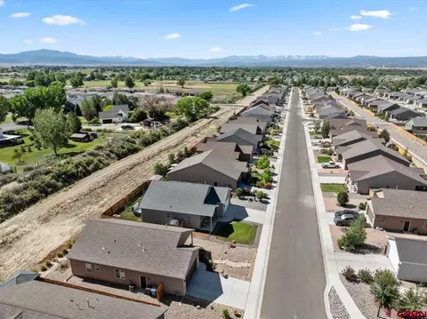 1444 Weminuche Ave, Montrose, CO 81401