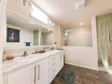 Bath - 3815 Ruth Ln, Delta, CO 81416 photo 1 of 2