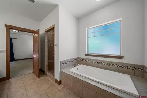 Bath - 94 Cave Basin Ct, Durango, CO 81301 photo 2 of 4