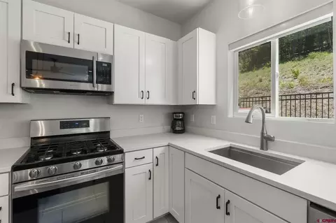 Kitchen - 92 Spring Creek Village Pl, Durango, CO 81301 photo 3 of 3