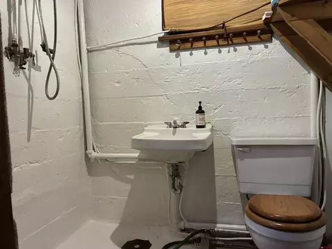 Bath - 21333 College Dr, Cedaredge, CO 81413 photo 1 of 1