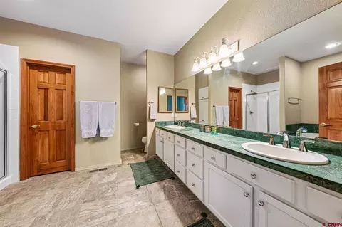 Bath - 22 Cypress Ct, Durango, CO 81301 photo 3 of 5