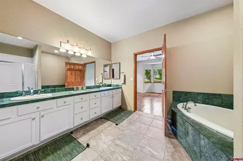 Bath - 22 Cypress Ct, Durango, CO 81301 photo 2 of 5