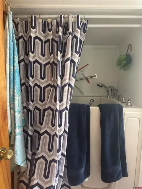 Bath - 511 Chipeta Rd, Montrose, CO 81403 photo 1 of 1