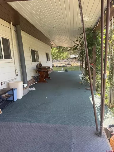 Exterior - 511 Chipeta Rd, Montrose, CO 81403 photo 2 of 8