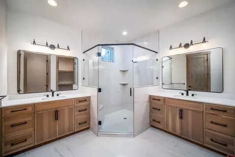 Bath - 97 Travertine Trl, Durango, CO 81301 photo 1 of 3