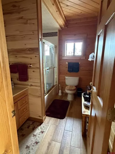 Bath - 910 Bronco View Ln, Pitkin, CO 81241 photo 2 of 2